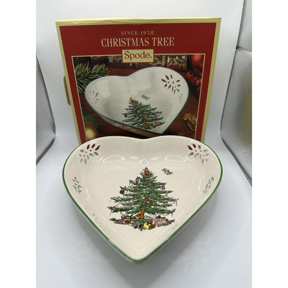 Spode English Porcelain 7" Pierced Heart Dish w/ Christmas Tree Design NEW IN BX